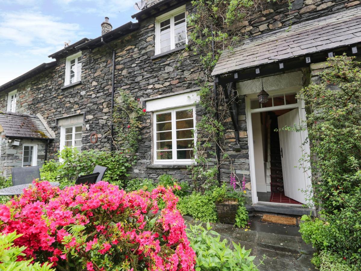 Ednas Cottage Ambleside Bagian luar foto
